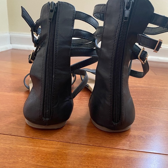 Forever 21 Sandals - Picture 4 of 4